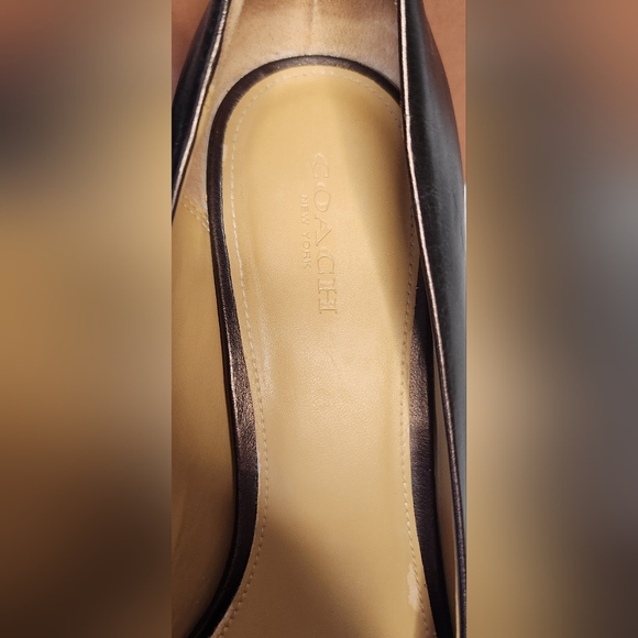 Coach Zan Pumps w/box. Size 9 - Picture 9 of 14